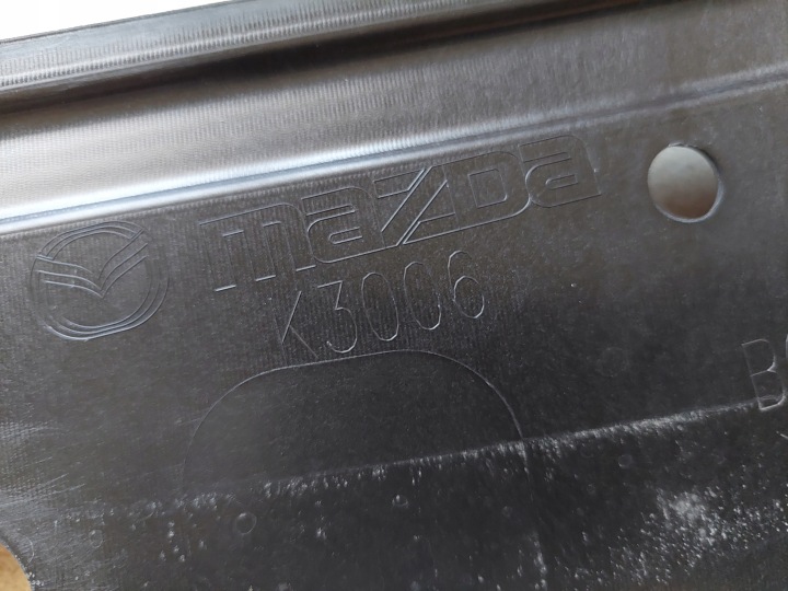 PARE-CHOCS HAUT PARE-CHOCS NOSEK MAZDA 3 IV 2019 BP