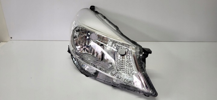 YARIS III 11-14 PROJECTEUR PHARE AVANT AVANT DROITE ORDINAIRE AMPOULE