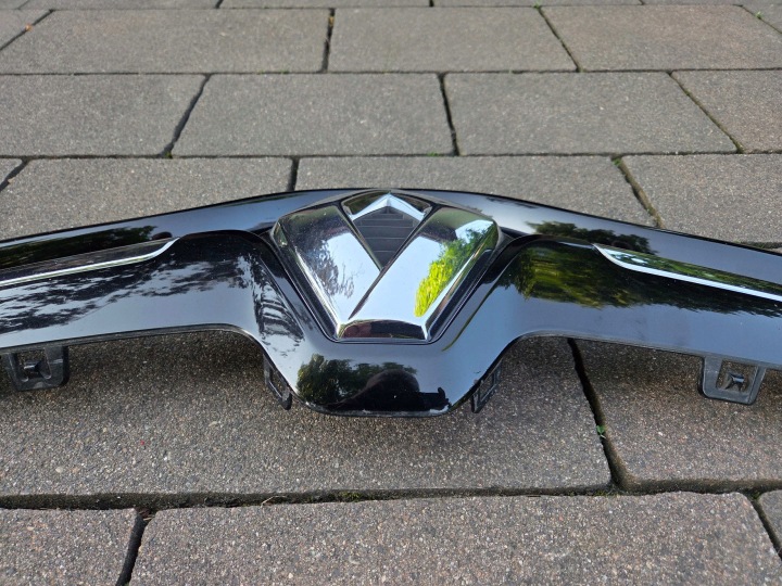 RENAULT SCENIC III LIFT CALANDRE AVANT CHROME 620783747R 13-2016