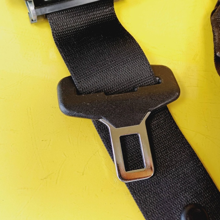 CEINTURE DE SÉCURITÉ DROIT ARRIÈRE BMW 1 E81 E87 607051100B NR406