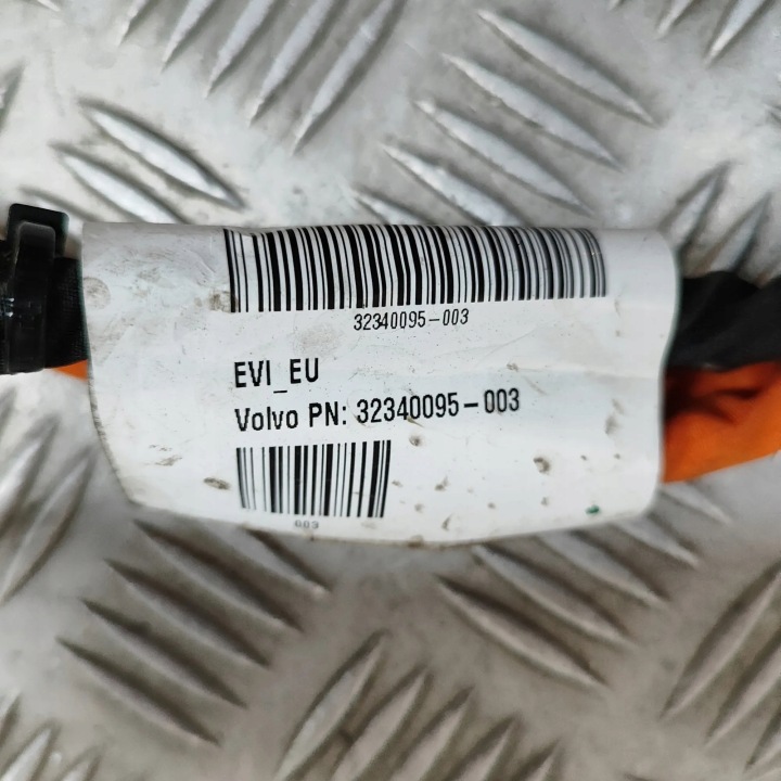 CÂBLE LADOWANIA BATTERIES VOLVO XC60 II (246) 32340095 30485466 2.0L 257KW