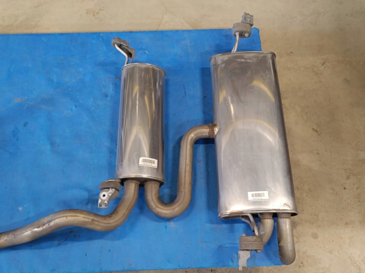 SKODA KAROQ LIFT 1.5 TSI 110KW 2023 R ÉCHAPPEMENT SILENCIEUX 5WA253211B 5Q0253411AT