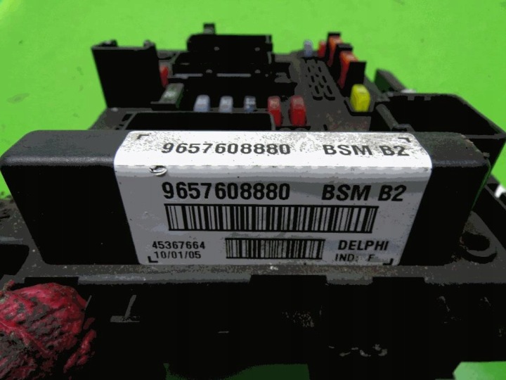 PEUGEOT 206 1.1 BOÎTE FUSIBLES BSM 9657608880