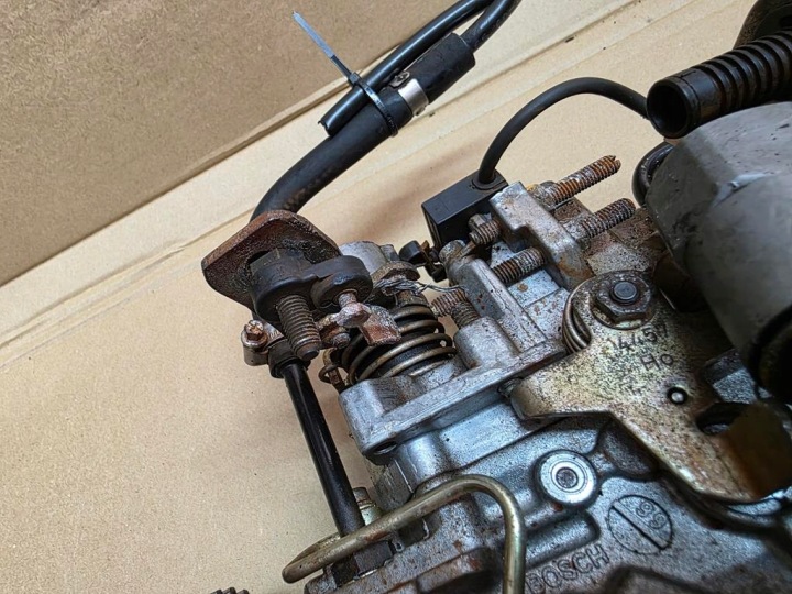 POMPE INJECTION CITROEN PEUGEOT 2.5 TD 0460494460 (20)