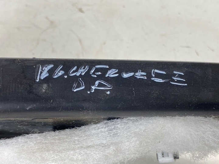 JEEP GRAND CHEROKEE 2018 DROITE CÔTÉ LATÉRAL ÉLÉMENT TABLEAU DE BORD INSTRUMENTATION