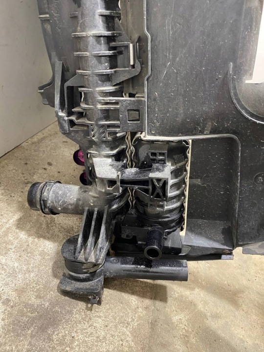 RADIATEUR AUDI A7 SPORTBACK 2013 4H0121003N