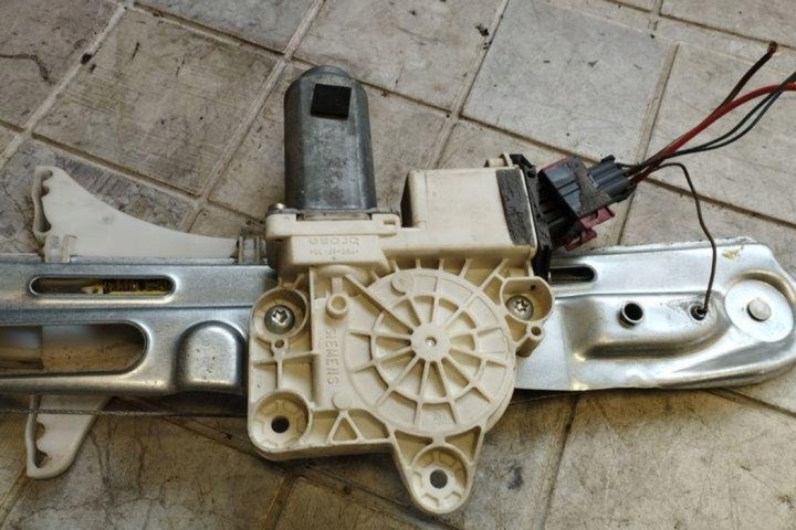 ÉLÉVATEUR VITRES ARRIÈRE DROITS PORTES OPEL VECTRA C GTS 24414777 2.2L