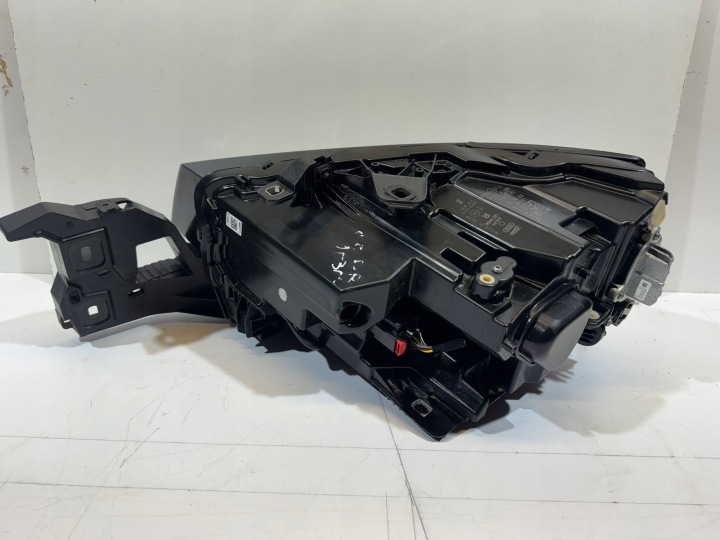 PHARE AVANT DROITE AUDI Q2 COMPLET LED LIFT 81A941012