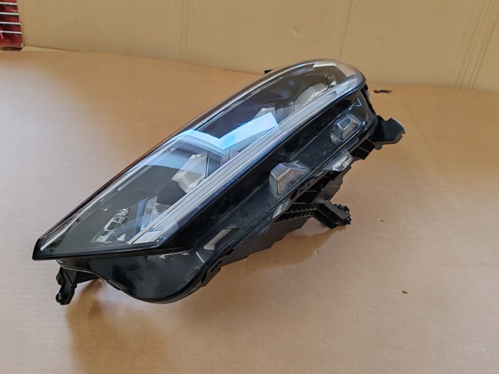 PHARE VW T-ROC LIFT COMPLET LED 2GA941005H B.LADNA