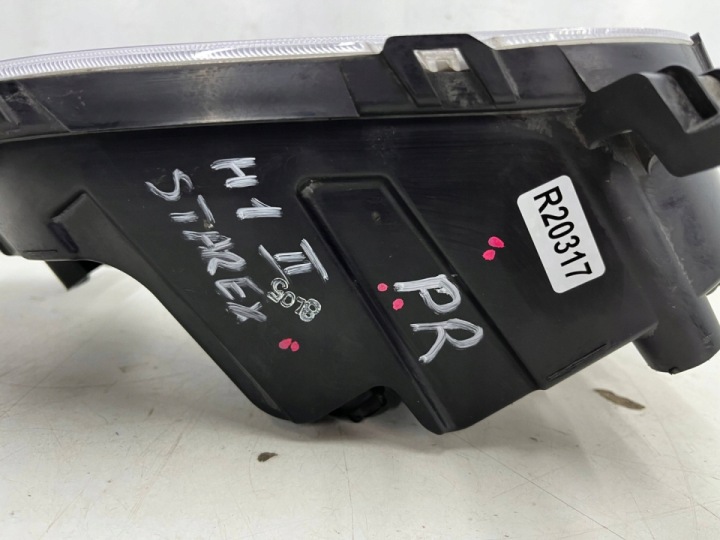 PHARE PROJECTEUR HYUNDAI H1 II H-1 II H200 STAREX TQ LIFT 17-23R DROIT AVANT