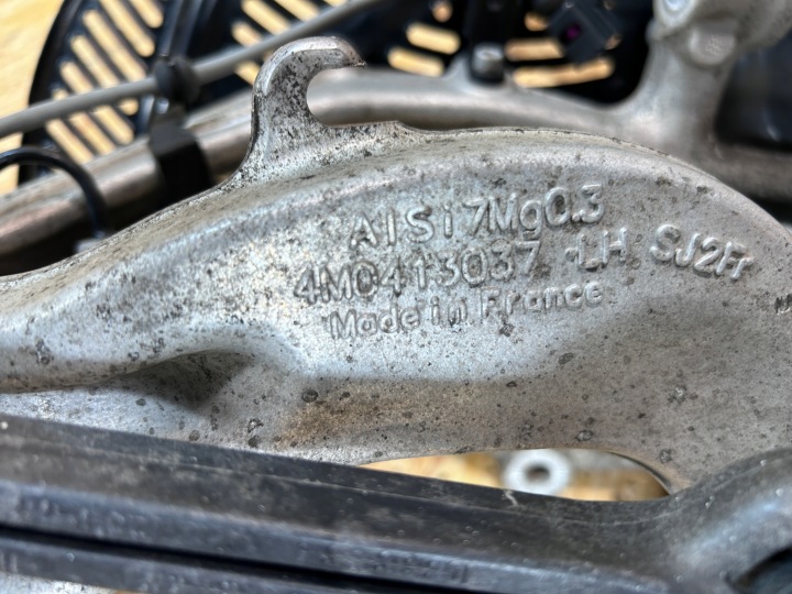 SUSPENSION AMORTISSEUR BRAS DE SUSPENSION ROTULE DE DIRECTION GAUCHE AVANT AUDI A6 C8 A7 4K 2018-