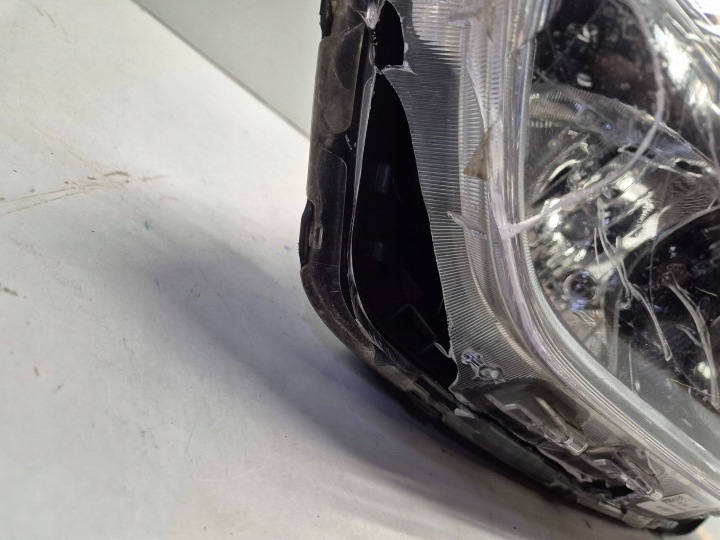 KIA CEED 3 III PHARE ENDOMMAGÉE PROJECTEUR GAUCHE GAUCHE 92101J7050 J7921-11010