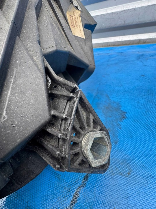 MERCEDES GLC 253 PHARE AVANT GAUCHE ILS 2539065701