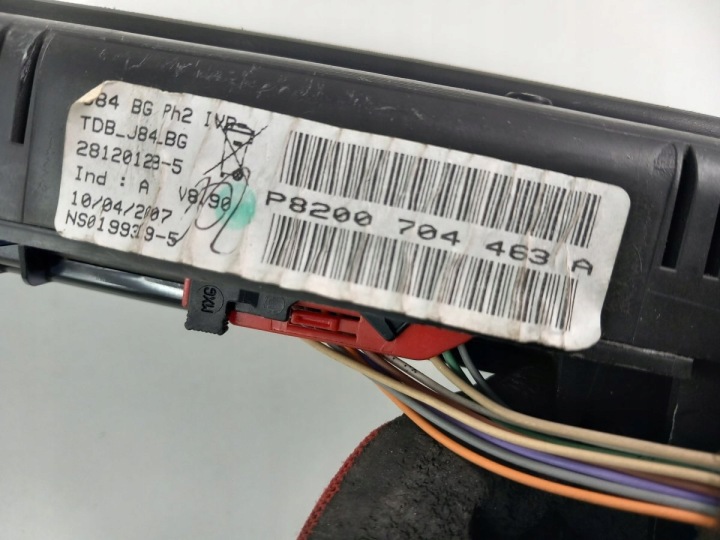 RENAULT SCENIC II 1.8 ESSENCE LIFT COMPTEUR MONITEUR 8200704463A