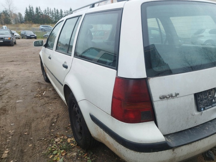 VOLKSWAGEN GOLF POMPE HUILES 2000 1.9L 06A115105B