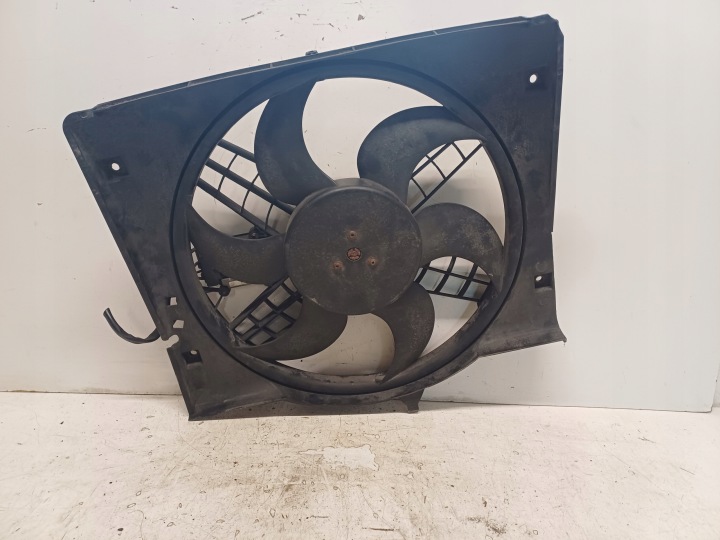 BMW E46 UNIVERSEL 90- VENTILATEUR RADIATEUR 7786009