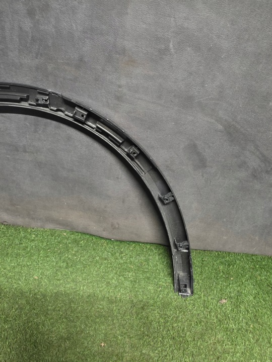 MOULURE GARDE-BOUE GAUCHE ARRIÈRE PORSCHE CAYENNE 9Y0