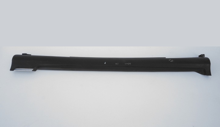 INFINITI OE 768501BA0A SEUIL MOULURE SEUIL