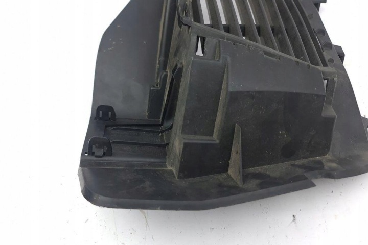 GRILLE HALOGÈNE PEUGEOT 2008 II C06760091 1.2L GASOLINE 96KW 2017