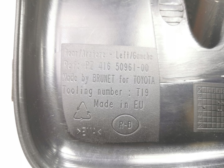PATAUGEOIRES ARRIÈRE TOYOTA T25 AVENSIS UNIVERSEL 03-09 PZ416-50960