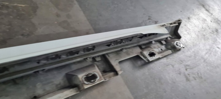 A5 8W MOULURE REVÊTEMENT SEUIL GAUCHE SLINE SPORTBACK LS9R 8W8853859A