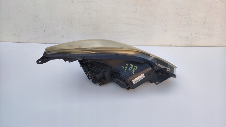 OPEL CORSA D 06-11 PHARE GAUCHE AVANT AVANT SOMBRE (LP83)