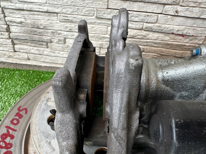 ÉTRIERS DISQUES PLAQUETTES BMW 2 U06 X1 U11