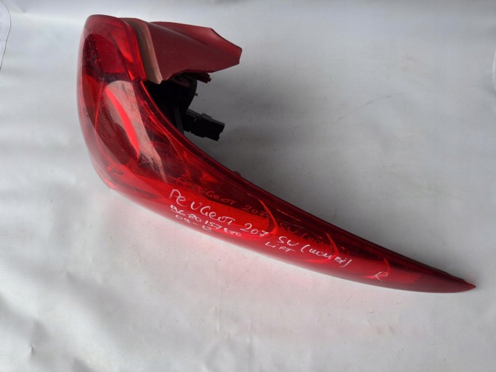 PHARE ARRIÈRE DROITE CÔTÉ PEUGEOT 207 RESTYLAGE (2009 2013) 9680157980