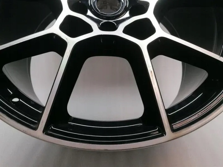 ASTON MARTIN DBX ALLOY WHEEL MY83-99656-G DBX RIM 11.5J X22 ET56