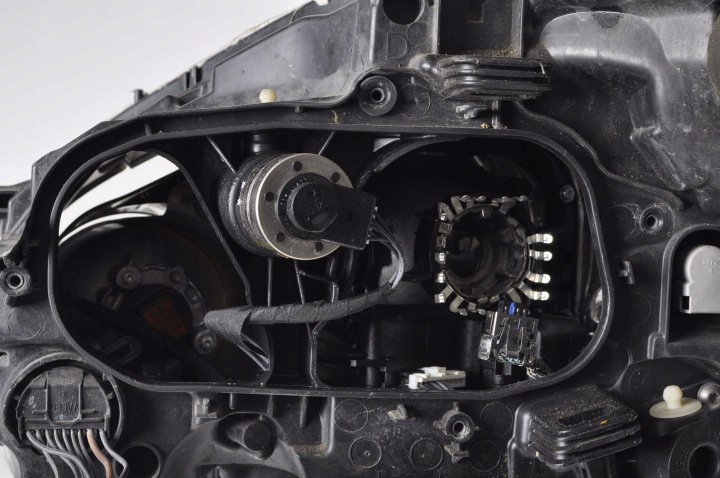 VOLVO S60 II V60 PHARE DROITE AVANT DROIT AVANT XÉNON 31299993 UK