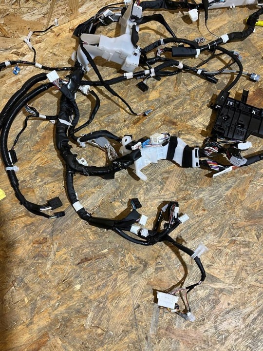 FAISCEAU DE CÂBLES INSTALLATION ÉLECTRIQUE ÉLECTRIQUE TOYOTA YARIS CROSS 1.5H 23R 82161-0DU81