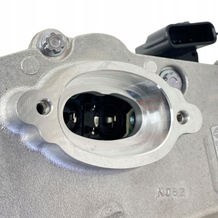 RENAULT ARKANA NISSAN COMPRESSEUR DE CLIMATISATION 1.6 HYBRIDE 926003211R