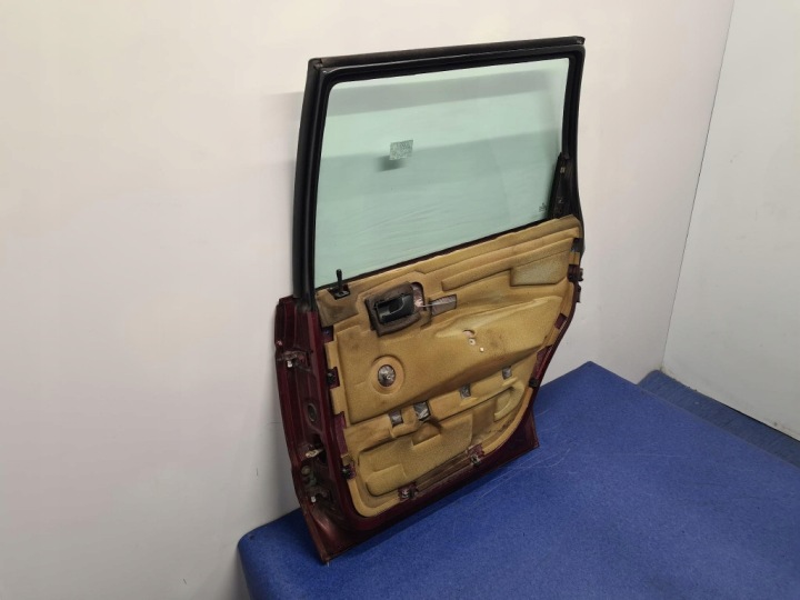 VW PASSAT B3 UNIVERSEL PORTES ARRIÈRE DROIT LC3T