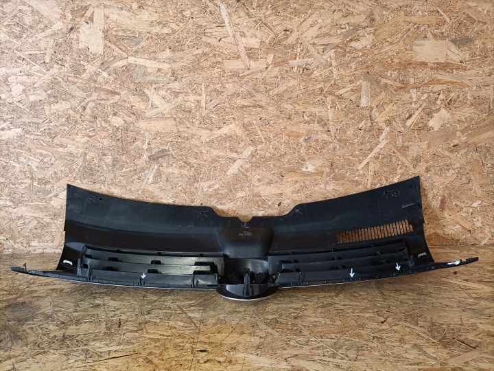 VW T5 MULTIVAN 15-20 GRILLE CALANDRE RADIATEUR 7E5853651D