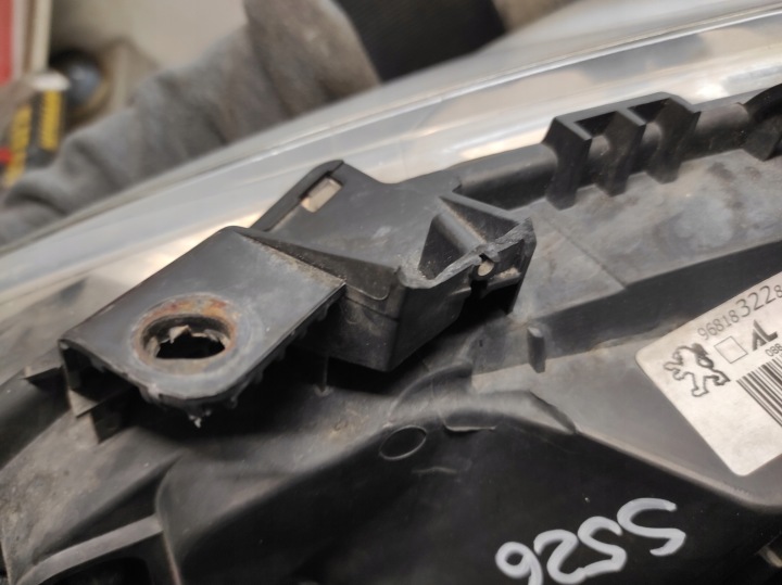PEUGEOT 307 LIFT 05- PHARE DROITE AVANT 9681832280
