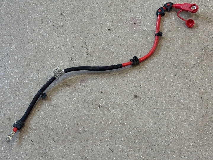 SERRE-CÂBLE POSITIVE BMW 3 G20 G21 8704696