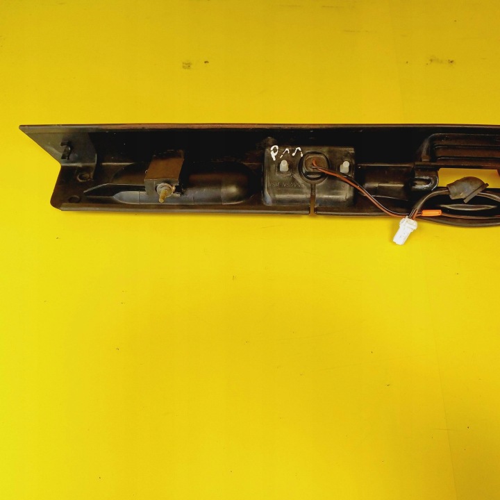 CACHE COUVERCLES DE COFFRE COUVERCLES DE COFFRE NISSAN PRIMERA 908102F700 NR182