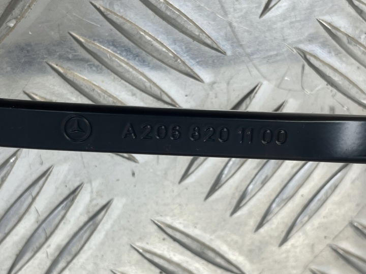 MERCEDES W212 POIGNÉES BRAS DE SUSPENSION ESSUIE-GLACES ENSEMBLE A2068203701 A2068201100