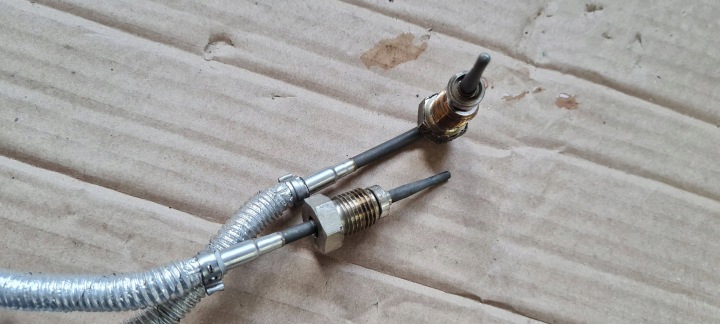 S3 8Y A3 LIFT CAPTEUR TEMPÉRATURE GAZ D'ÉCHAPPEMENT 2.0 TFSI 06Q919519R