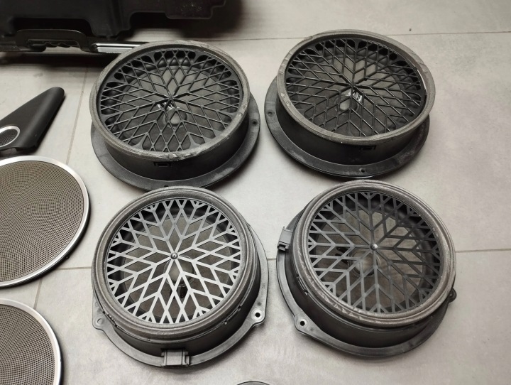 AUDI Q5 8R KIT HAUT-PARLEURS 8T0035223AN