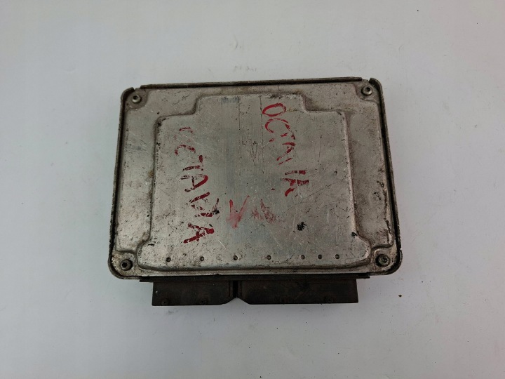 CONTRÔLEUR MOTEUR SKODA OCTAVIA MK2 (1Z) 038906019KJ