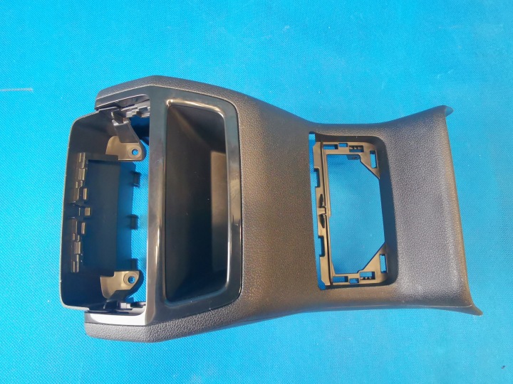 SKODA KAROQ KAR 2018R 1.0 TSI 85KW PROTECTION TUNNELS ARRIÈRE 565857289C