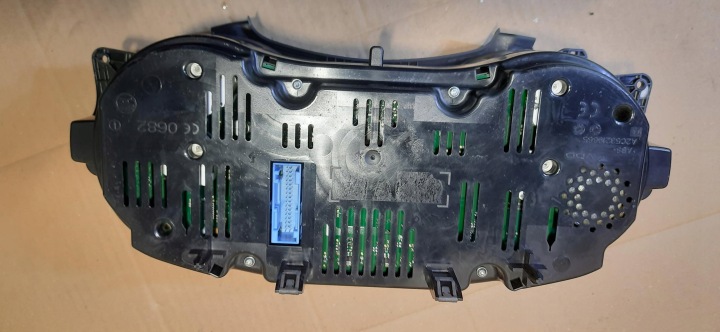 COMPTEUR TABLEAU DE BORD COMPTEUR DE VITESSE SKODA SUPERB II 3T1920841B