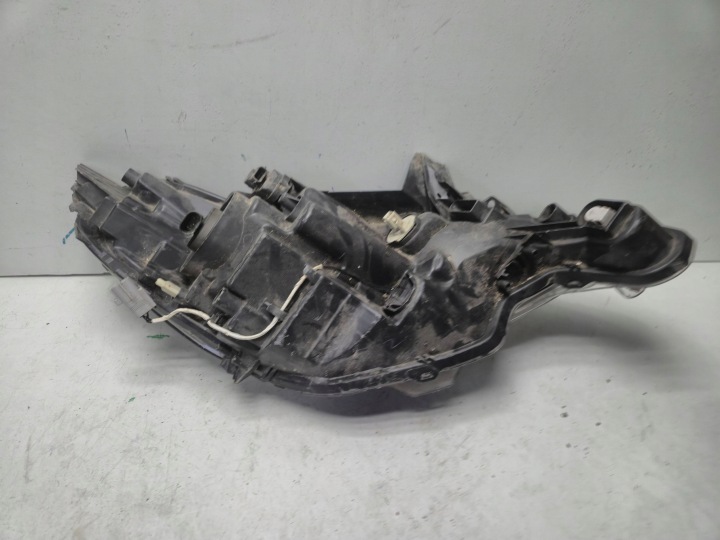 DESCRIPTION PROJECTEUR AVANT CÔTÉ GAUCHE PEUGEOT 108 14-18 81150-0H160