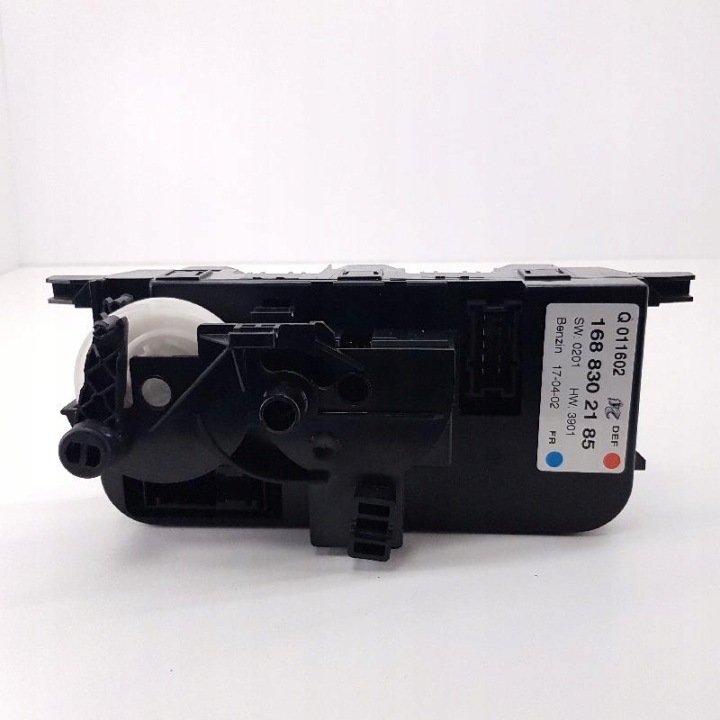 PANNEAU STREROWANIA CLIMATISATION MERCEDES-BENZ A (W168) 2440004601 1.4L