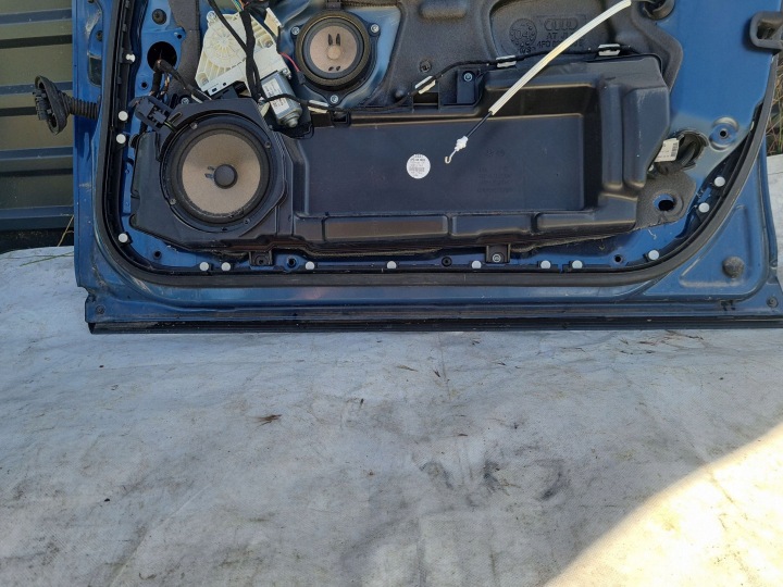 PORTES AVANT CÔTÉ DROITE AUDI A6 S6 C6 4F