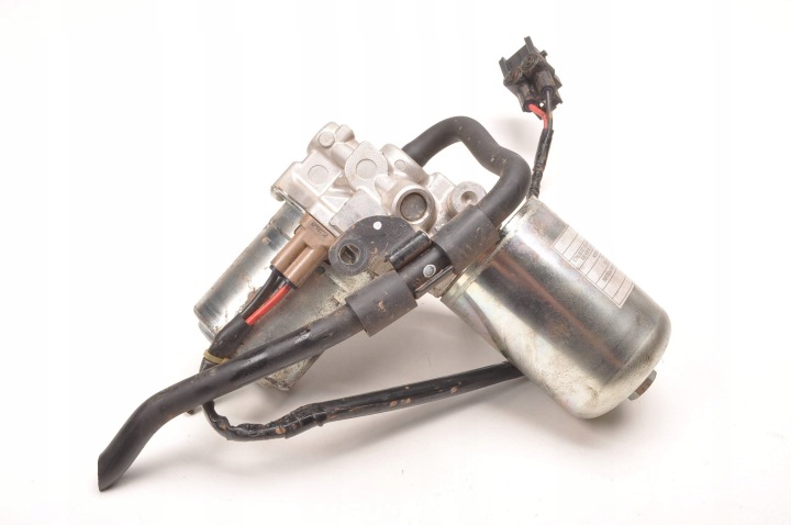 TOYOTA COROLLA E21 1.8 POMPE DE FREIN 47070-47080