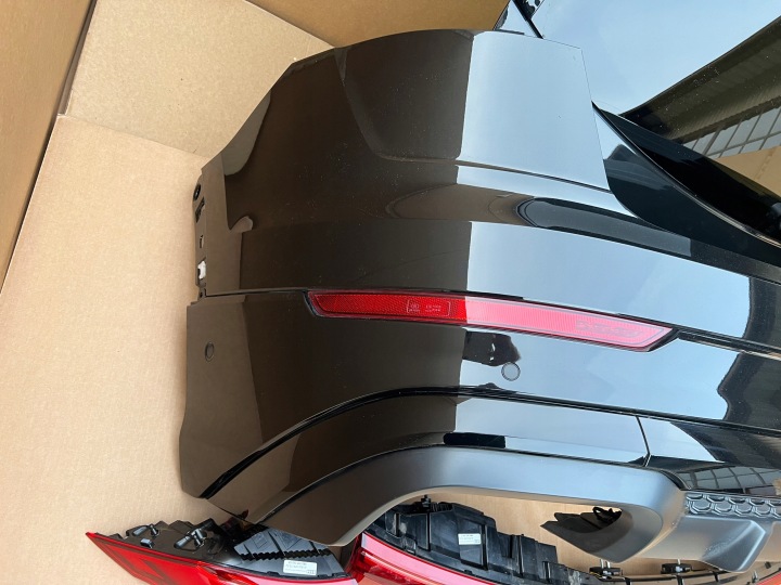 AUDI Q8 4M8 S-LINE LIFT COMPLET ARRIÈRE PHARES ANIMACJA PARE-CHOCS COUVERCLES DE COFFRE ÉCHAPPEMENT