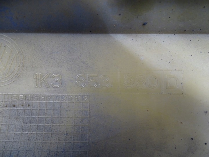 REVÊTEMENT MOULURE SEUIL DROITE VW GOLF V R32 GTI 1K3853860D