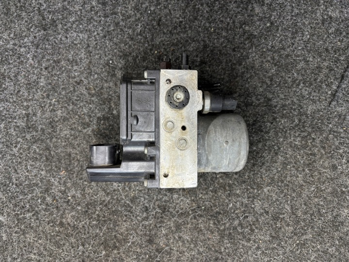 POMPE ABS SKODA SUPERB 0265225139 3U0614517D